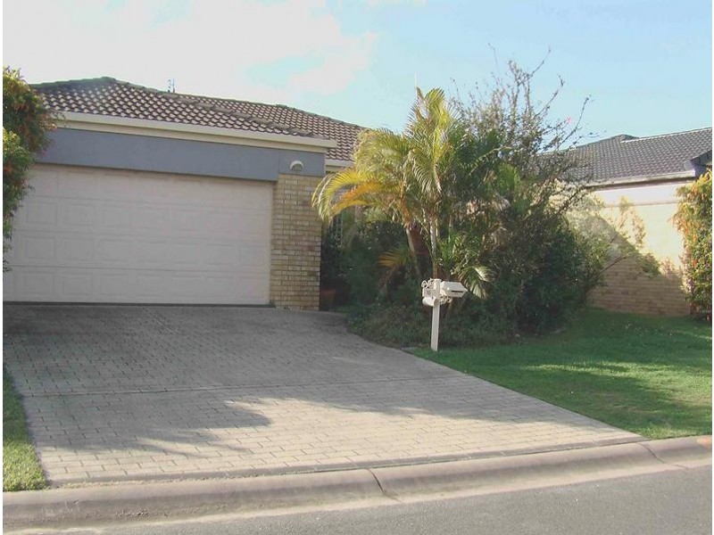 16 Dartmouth Court, Varsity Lakes QLD 4227