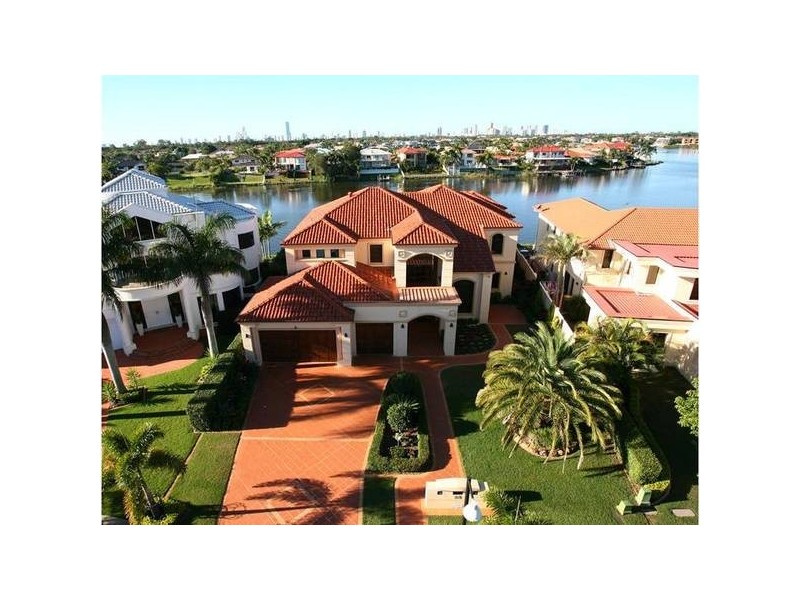 Clear Island Waters QLD 4226