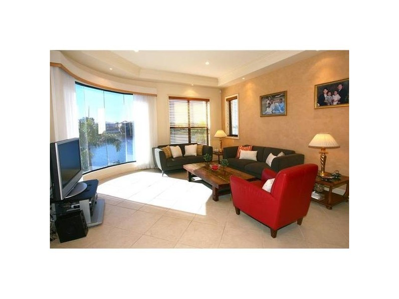 Clear Island Waters QLD 4226