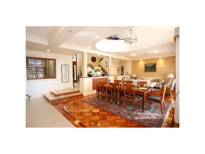 Clear Island Waters QLD 4226