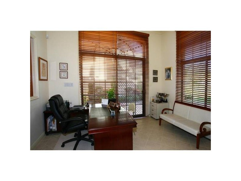 Clear Island Waters QLD 4226