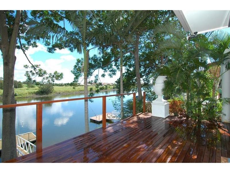 Clear Island Waters QLD 4226