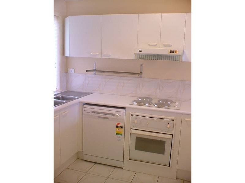 10/6 LOWOOD COURT, Varsity Lakes QLD 4227