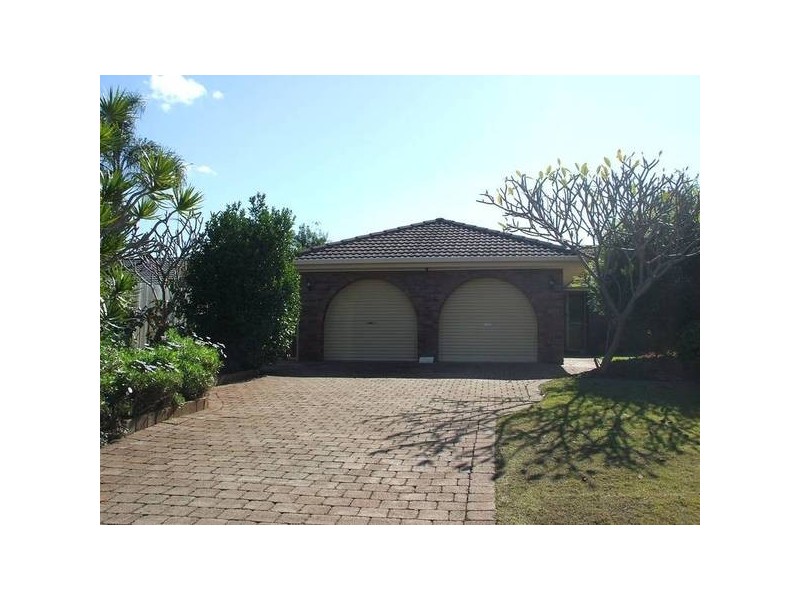 8 Wagin, Mermaid Waters QLD 4218