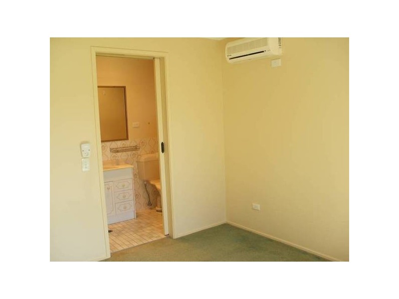 8 Wagin, Mermaid Waters QLD 4218