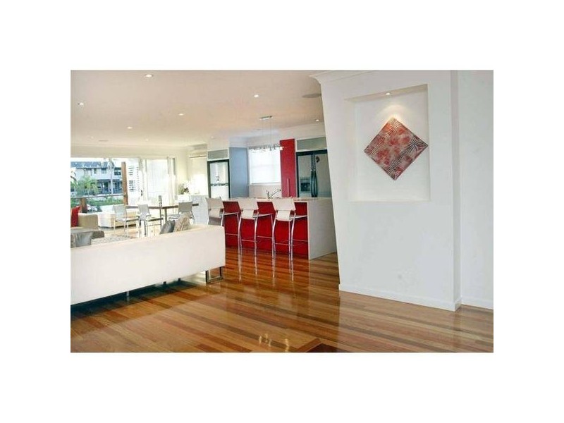 12 Cypress Drive, Broadbeach Waters QLD 4218