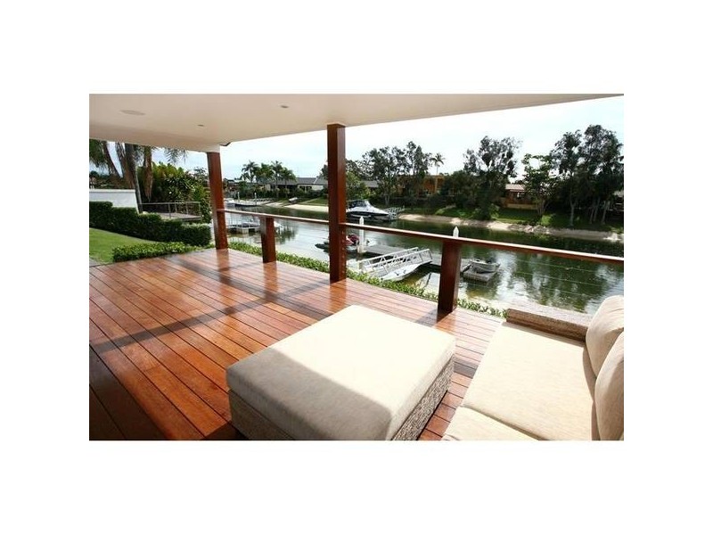12 Cypress Drive, Broadbeach Waters QLD 4218