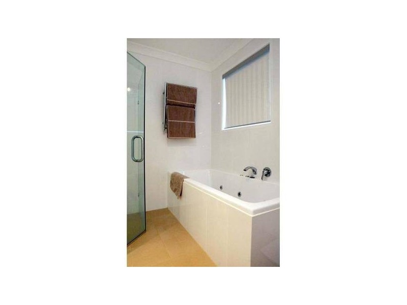12 Cypress Drive, Broadbeach Waters QLD 4218