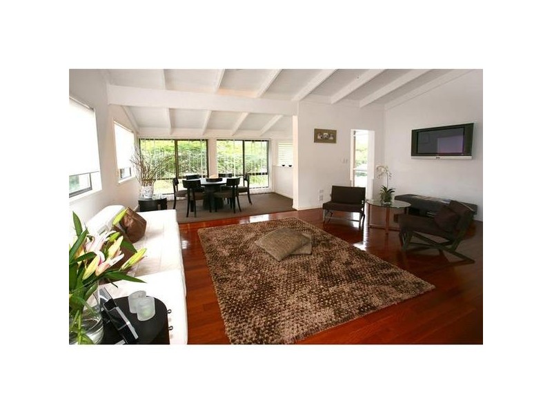 8 Cypress Drive, Broadbeach Waters QLD 4218