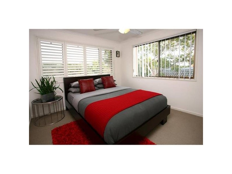 8 Cypress Drive, Broadbeach Waters QLD 4218