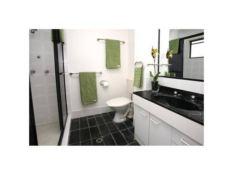 8 Cypress Drive, Broadbeach Waters QLD 4218