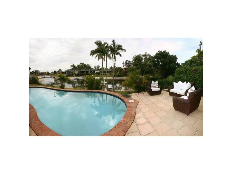 8 Cypress Drive, Broadbeach Waters QLD 4218