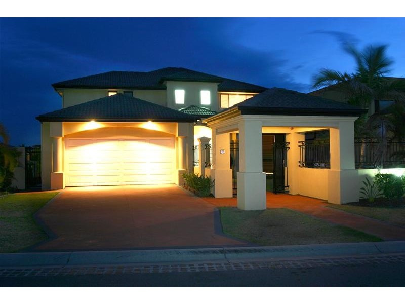 32 Clear Water Bay Avenue, Clear Island Waters QLD 4226