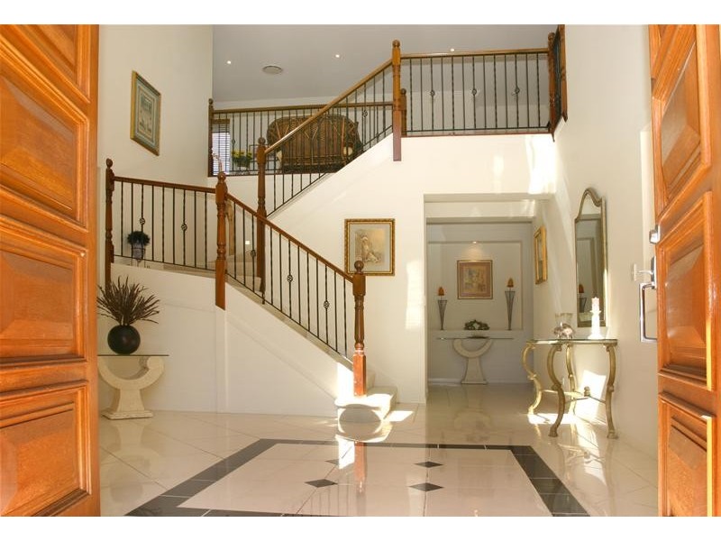32 Clear Water Bay Avenue, Clear Island Waters QLD 4226
