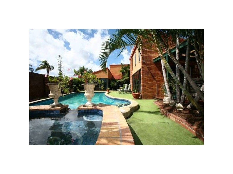 36 Cypress Drive, Broadbeach Waters QLD 4218