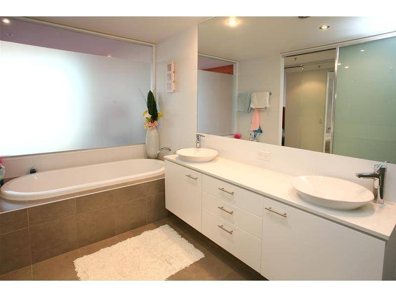 1006/33 TE Peters Drive, Broadbeach QLD 4218