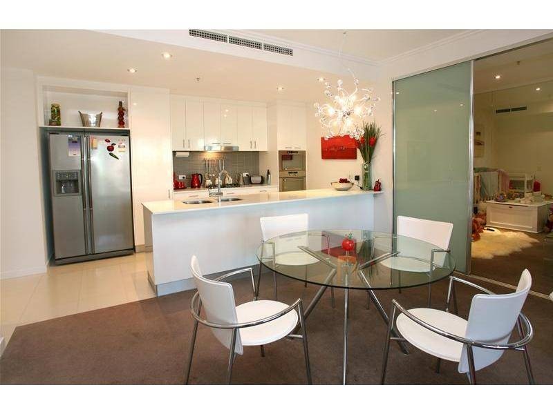 1006/33 TE Peters Drive, Broadbeach QLD 4218