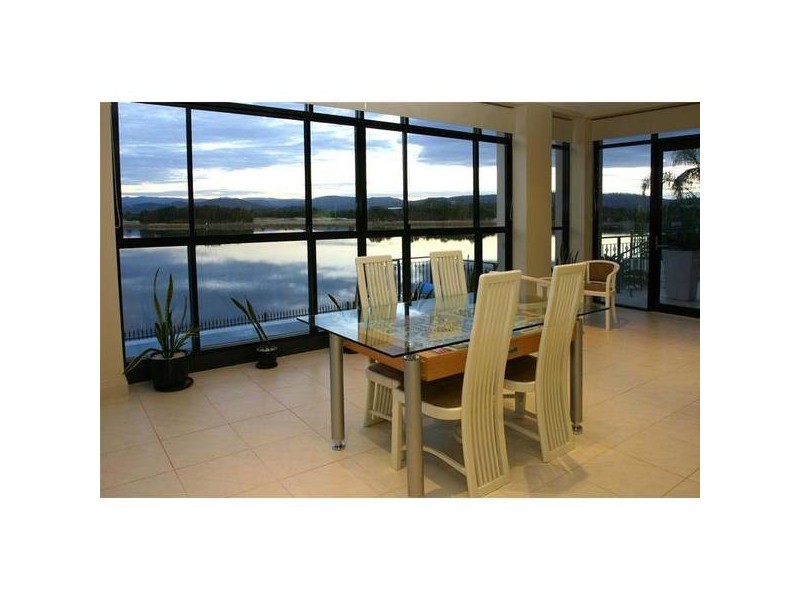 7 Istana View, Clear Island Waters QLD 4226