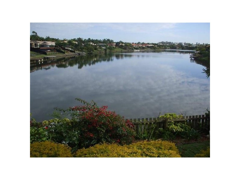 39 Silvabank Drive, Varsity Lakes QLD 4227