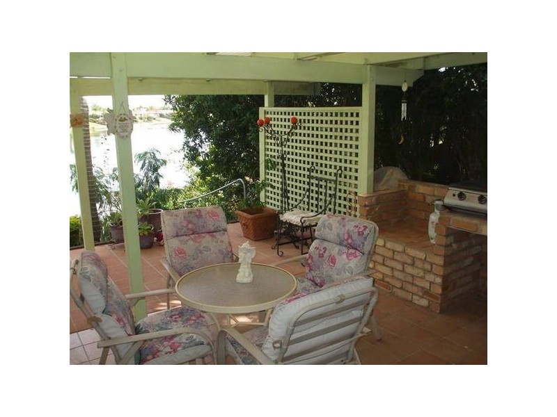 39 Silvabank Drive, Varsity Lakes QLD 4227