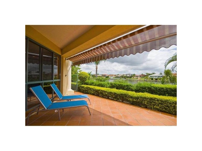 Clear Island Waters QLD 4226