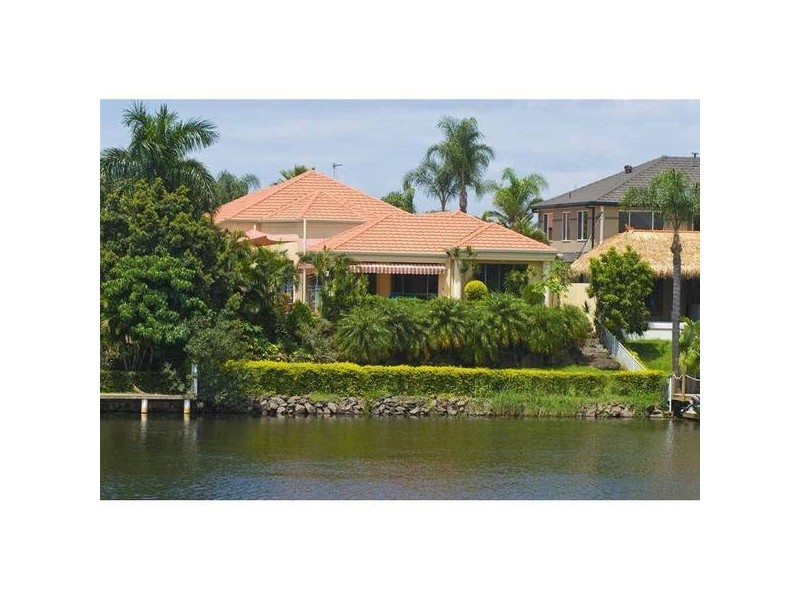 Clear Island Waters QLD 4226