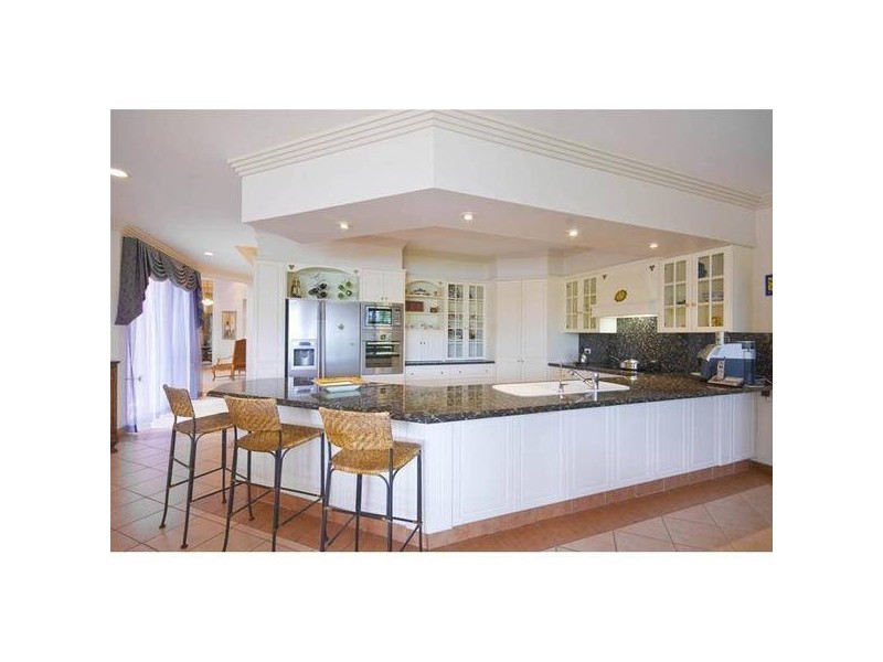 Clear Island Waters QLD 4226