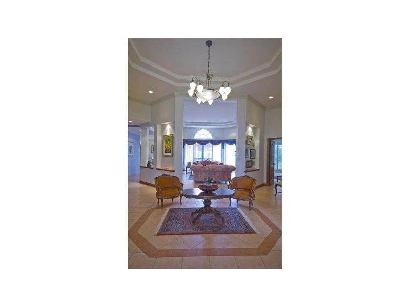 Clear Island Waters QLD 4226