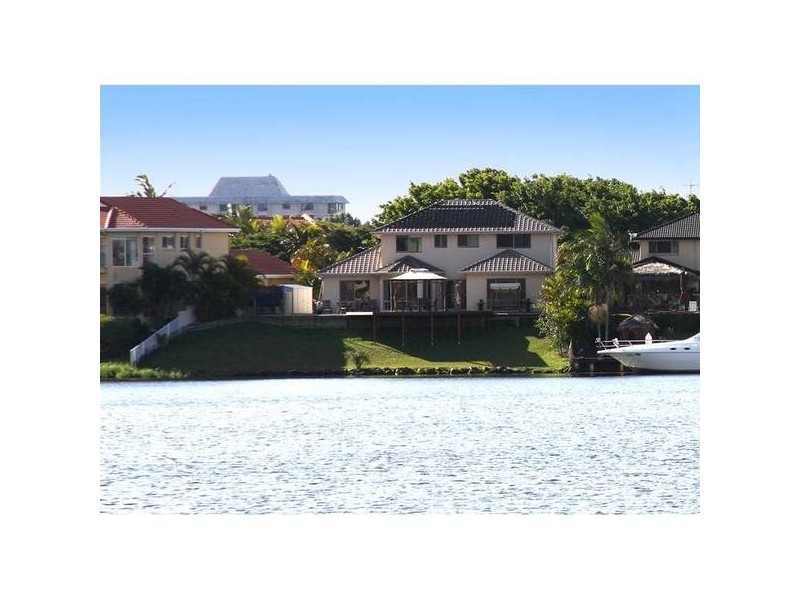 122 Port Jackson Boulevard, Clear Island Waters QLD 4226