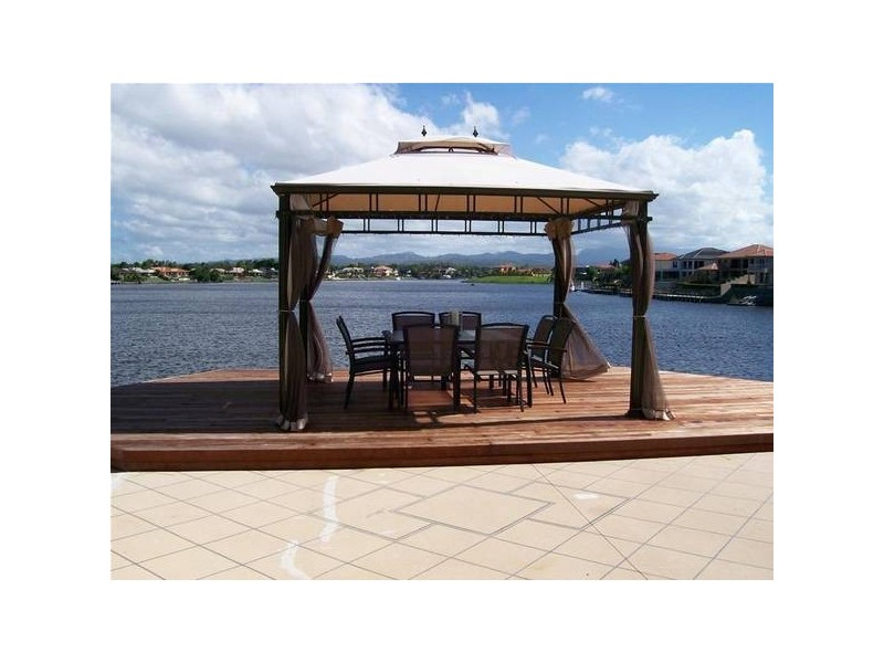 122 Port Jackson Boulevard, Clear Island Waters QLD 4226