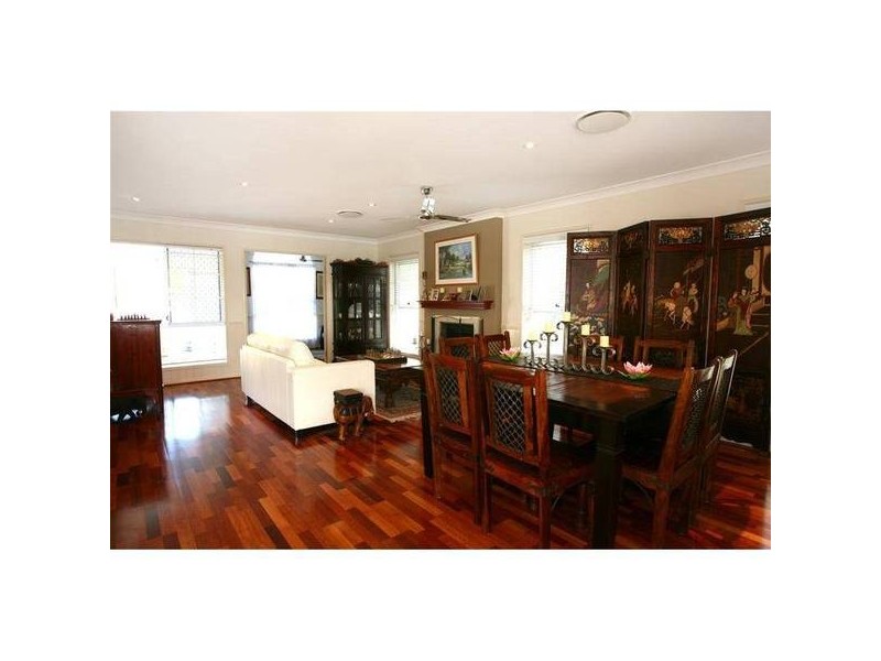 Clear Island Waters QLD 4226