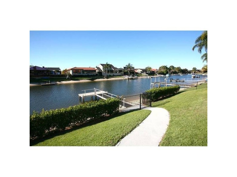 Broadbeach Waters QLD 4218
