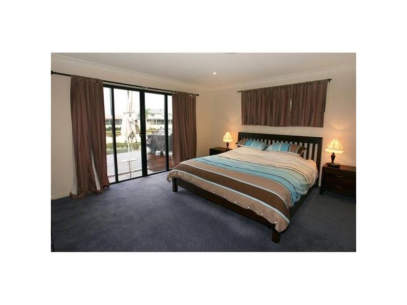 Broadbeach Waters QLD 4218