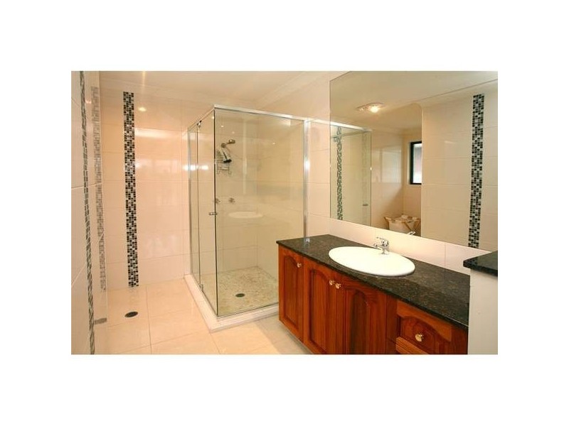 Broadbeach Waters QLD 4218