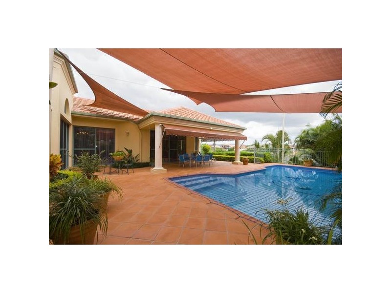 7 Montevideo Drive, Clear Island Waters QLD 4226