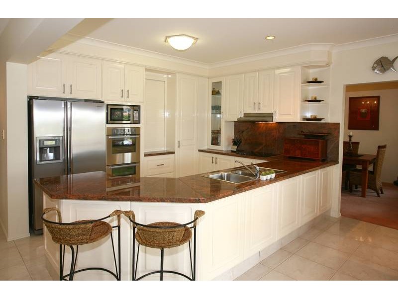 70 SANTA CRUZ BOULEVARD, Clear Island Waters QLD 4226