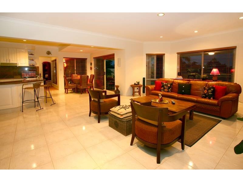 70 SANTA CRUZ BOULEVARD, Clear Island Waters QLD 4226