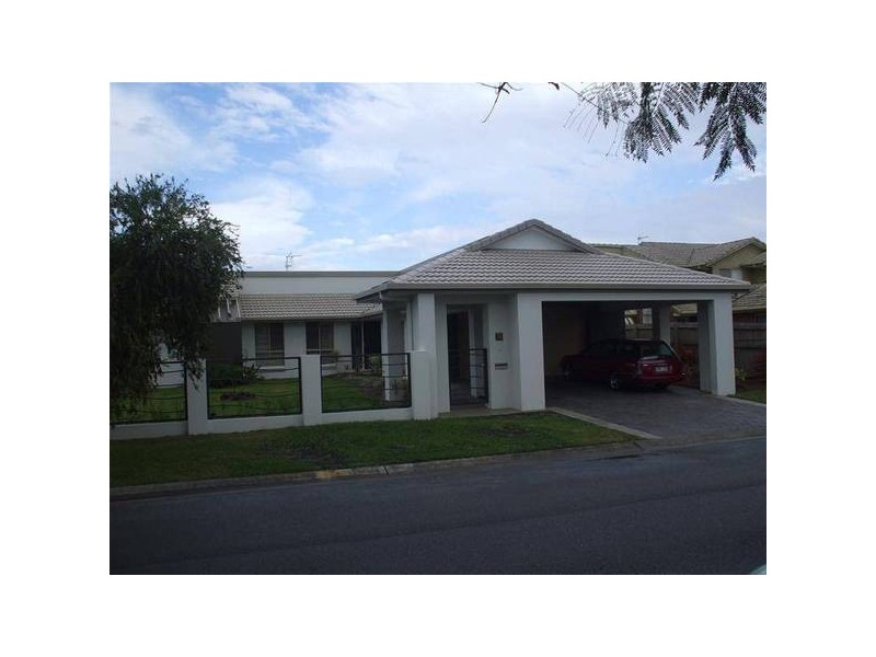 22 Saxonvale Terrace, Mermaid Waters QLD 4218