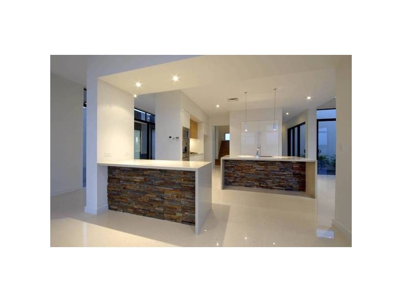 5059 Emerald Island Drive – CARRARA, Broadbeach Waters QLD 4218