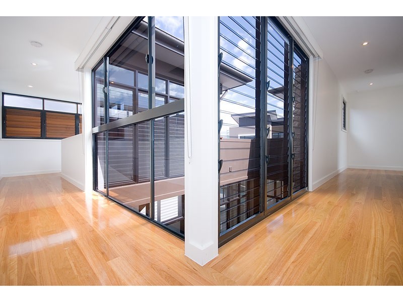 5061 Emerald Island Drive, Broadbeach Waters QLD 4218