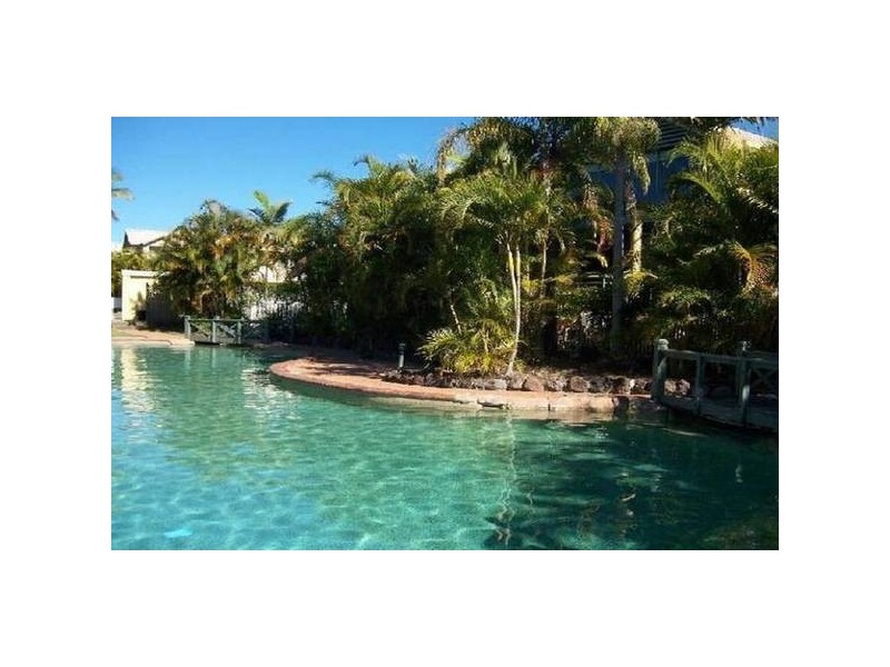 13a/215 Cottesloe Drive, Mermaid Waters QLD 4218