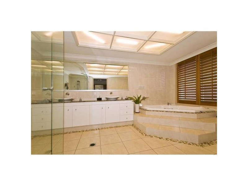 Benowa QLD 4217