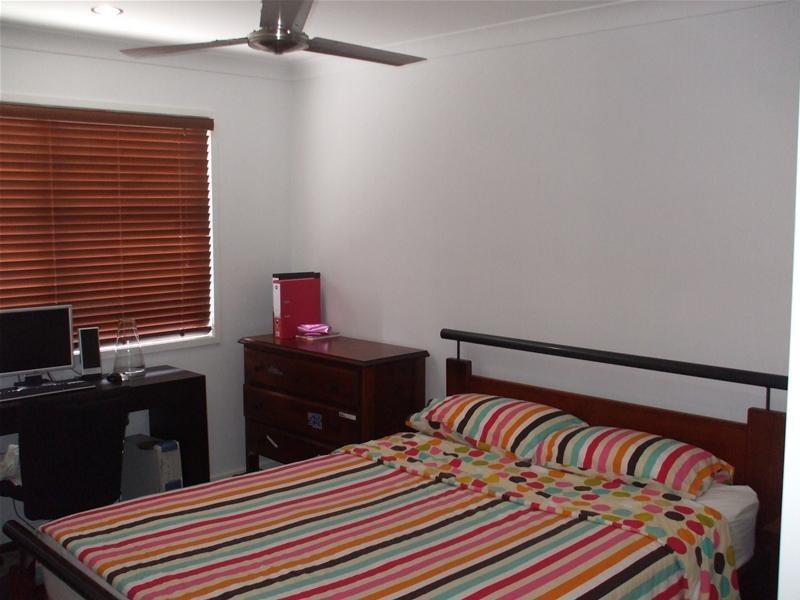 10/18 Carina Peaks Drive, Varsity Lakes QLD 4227