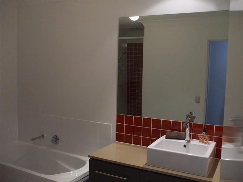 10/18 Carina Peaks Drive, Varsity Lakes QLD 4227