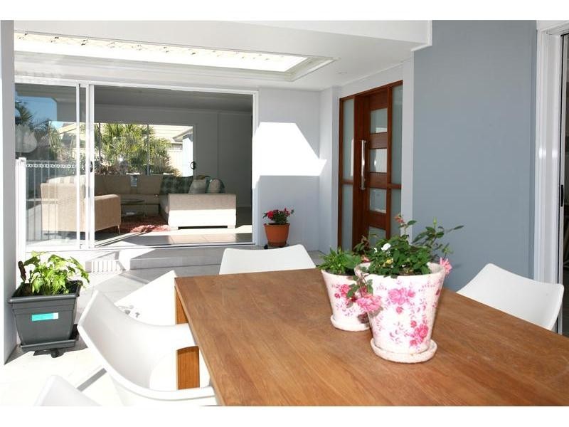 22 Sophie Avenue, Broadbeach Waters QLD 4218