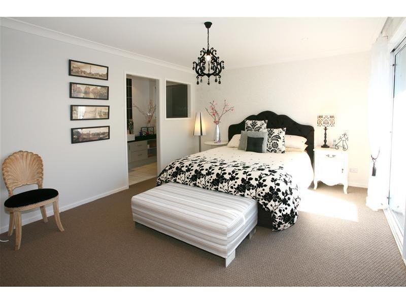 22 Sophie Avenue, Broadbeach Waters QLD 4218