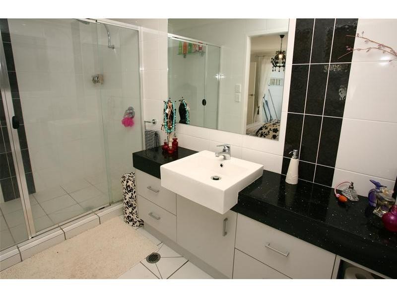 22 Sophie Avenue, Broadbeach Waters QLD 4218