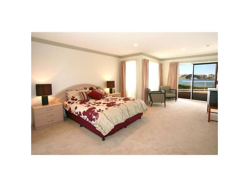 70 Port Jackson Boulevard, Clear Island Waters QLD 4226