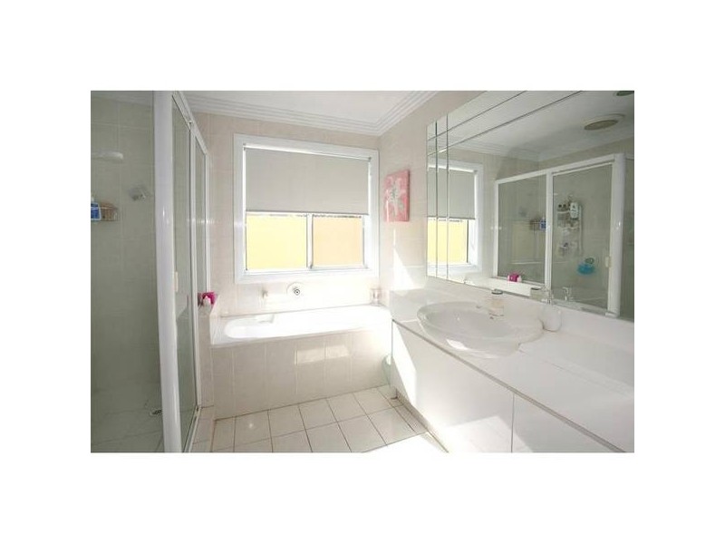 70 Port Jackson Boulevard, Clear Island Waters QLD 4226