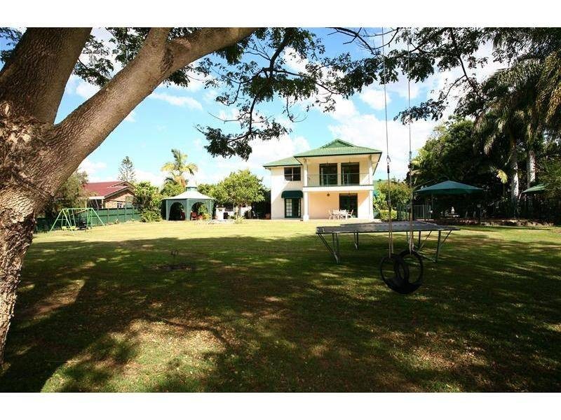 71 Marbella Drive, Benowa QLD 4217